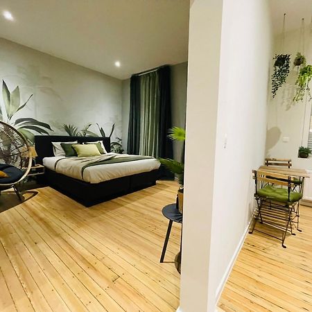 Appartement Exotique Avec Bain Balneo Льеж Экстерьер фото