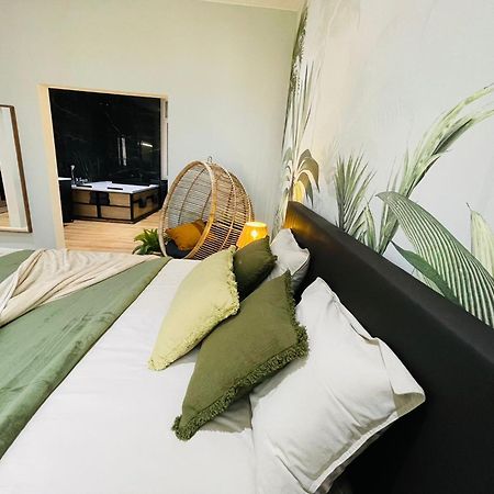 Appartement Exotique Avec Bain Balneo Льеж Экстерьер фото