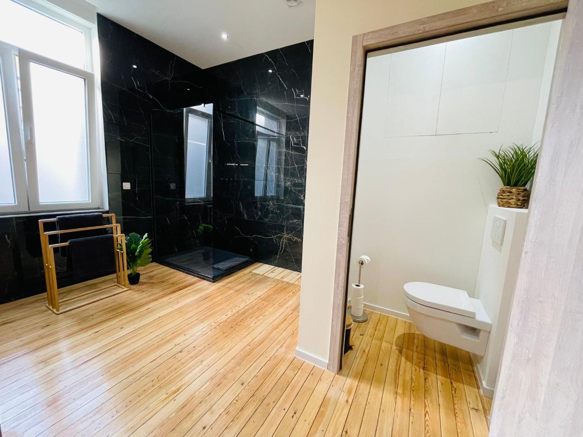 Appartement Exotique Avec Bain Balneo Льеж Экстерьер фото